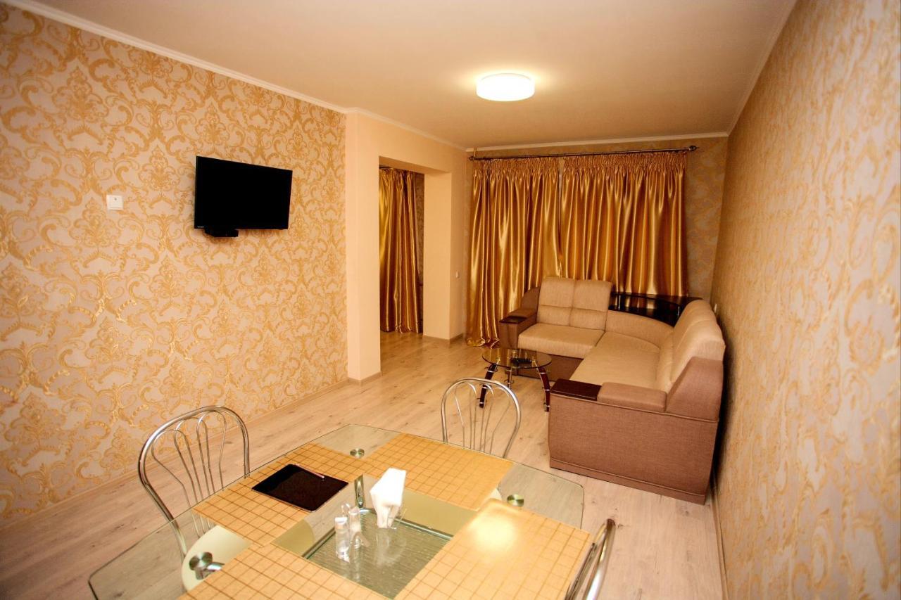 Poltava Luxury Apartments Almazniy Trade Center 外观 照片